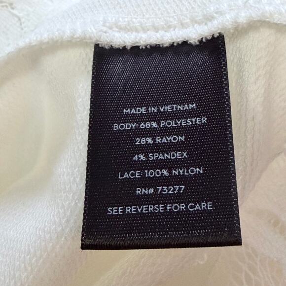 Simply Vera Vera Wang Lace Hem 2Fer Top White Knight Size Small NWT - Picture 8 of 13